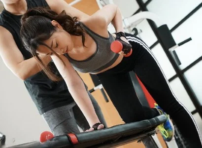 Anh PT số hưởng và người phụ nữ thiếu thốn tình dục phang nhau thỏa thích
